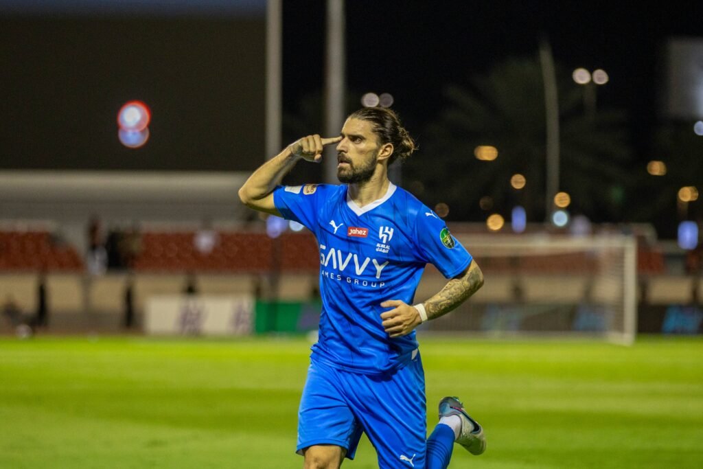 الهلال