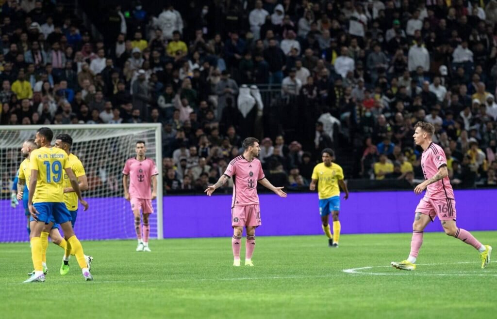 رد فعل ميسي خلال ظهوره القصير في المباراة التي انتهت بنتيجة 6-0